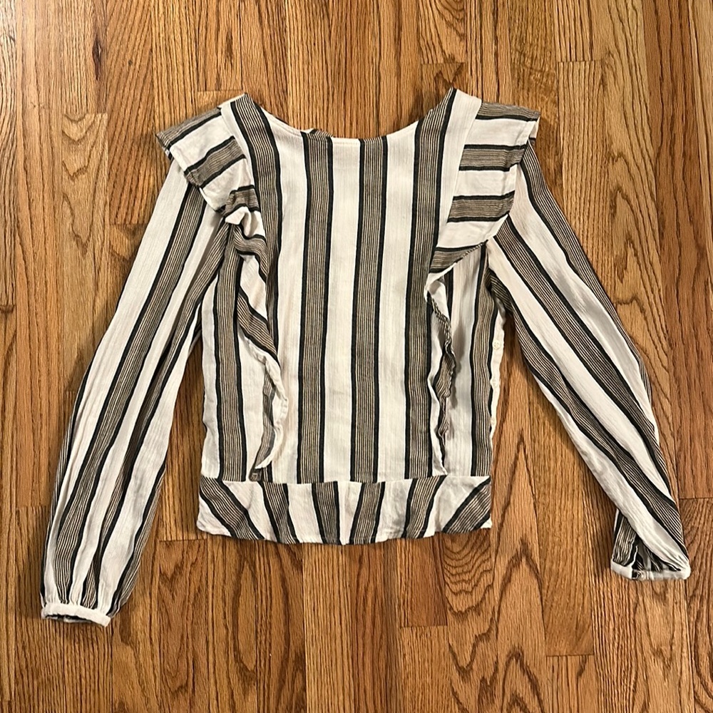 Isabelle Sinclair- Ruffle Blouse